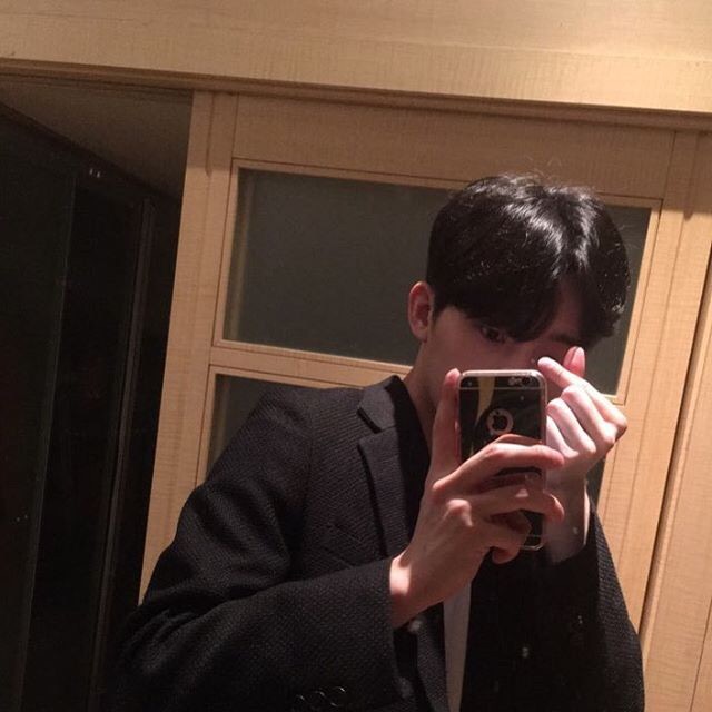 傅月阅伟