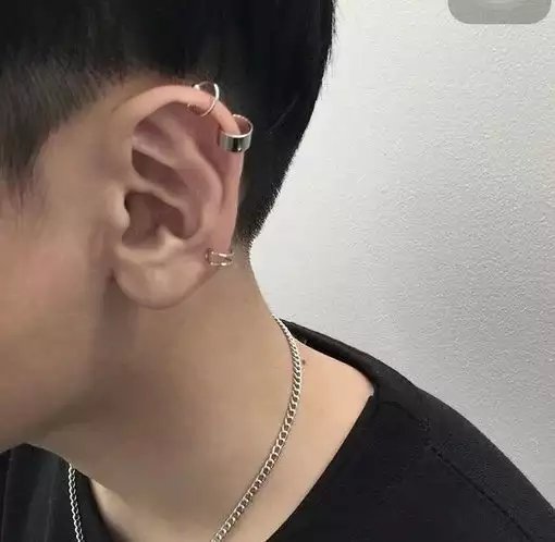 东寒娜伊