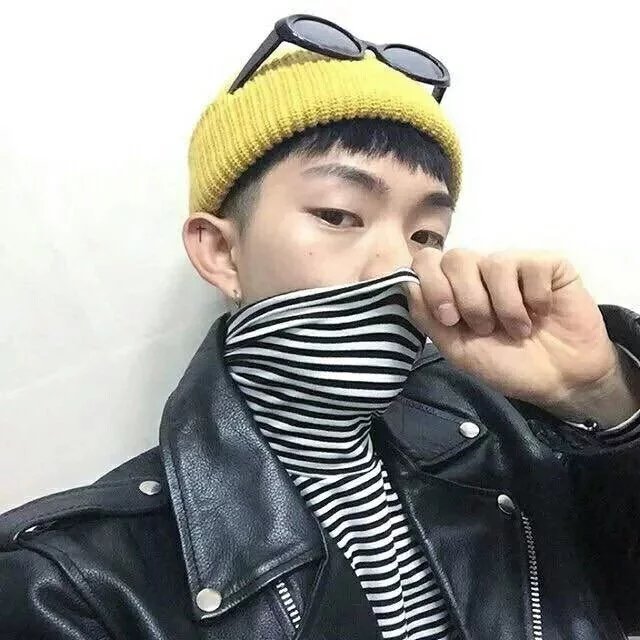 弘紫克谦