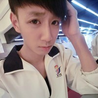 梁红容怡
